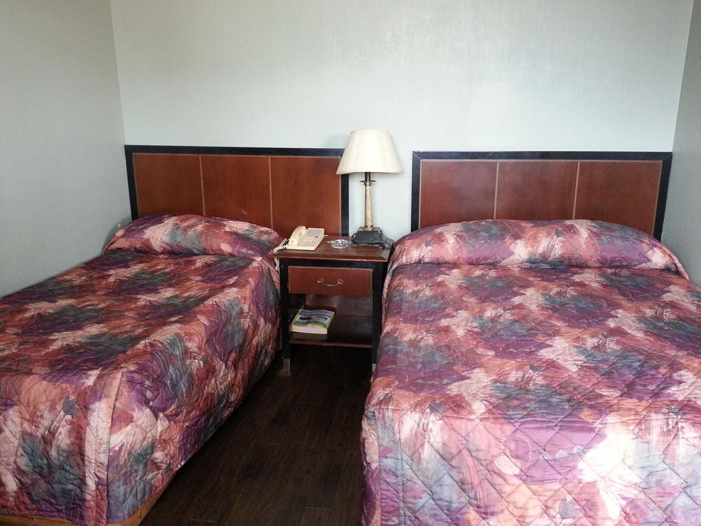 Queensway Motel Toronto Værelse billede